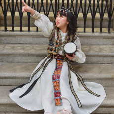 批发古国公主刺绣重工新疆云南贵州旅拍广西三月三节日活动表<b class='q'>演出服</b>饰