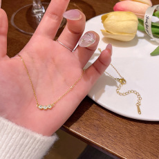 批发韩系爆款简约单拍锆石锁项链女简约高级感一字几何形吊坠锁骨链