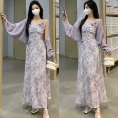 批发实拍~夏新款重工高级感晕染紫色立体花朵<b class='q'>吊带</b><b class='q'>连衣裙</b>肌理开衫套装