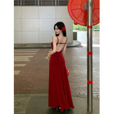 批发实拍复古性感露背吊带<b class='q'>连衣裙</b>女带胸垫垂感修身显瘦裙子