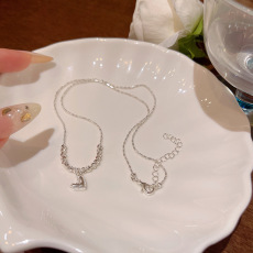 批发韩系高级感简约银色爱心项链女小众百搭气质冷淡风桃心锁骨链颈链