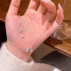 批发在逃公主银色蝴蝶结项链女小众高级感甜美气质桃心锁骨链颈链批发
