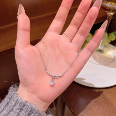 批发轻奢小众冷淡风精致微镶锆石星星锁骨链韩系爆款简约钛钢项链女