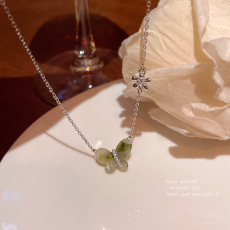 批发轻奢小众田园风小清新绿色蝴蝶项链女百搭气质简约高级感锁骨链