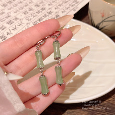 批发新中式中古风长款流苏竹节耳环女请冷风高级感耳钉网红同款耳<b class='q'>饰品</b>