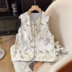 批发实拍新中式重工刺绣马甲女2026春<b class='q'>秋</b>新款国风外穿坎肩唐装马夹上衣