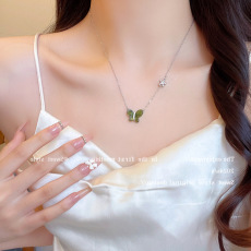 批发轻奢小众田园风小清新绿色蝴蝶项链女百搭气质简约高级感锁骨链