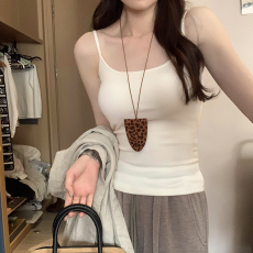 批发实拍图奶呼呼带胸垫打底无袖吊带女2025夏内搭修身美背小吊带上衣