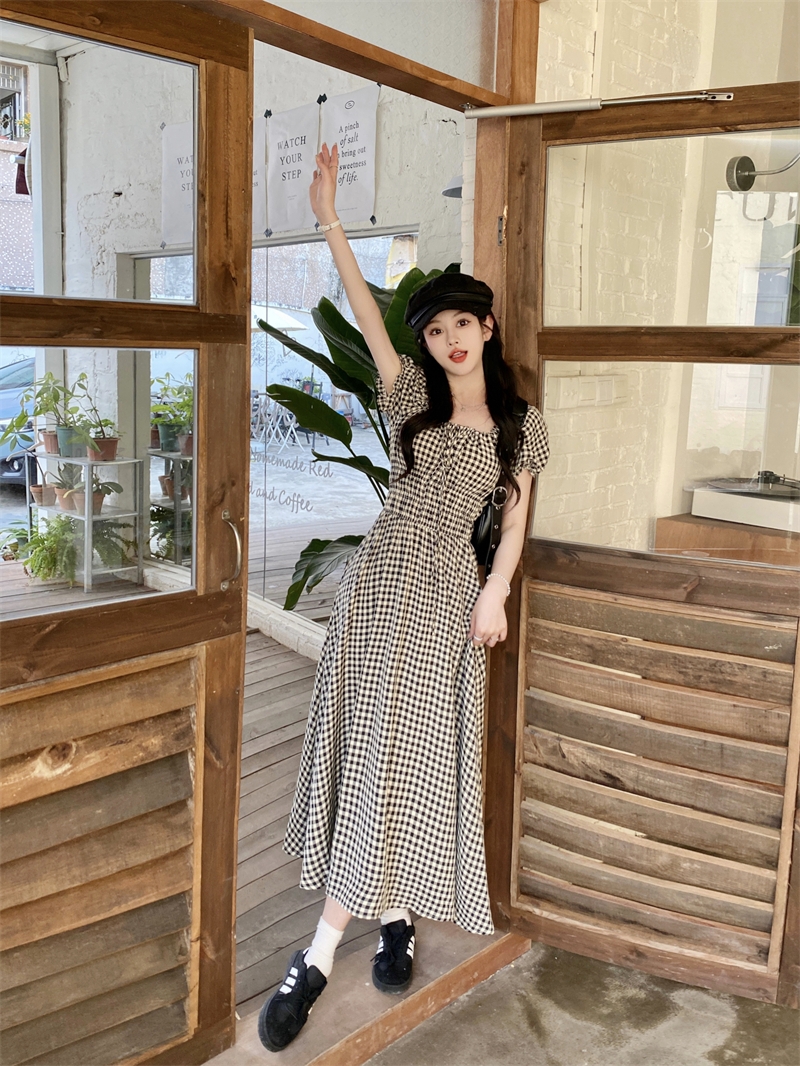 실사 빅 사이즈 프랑스식 광장 칼라 체크무늬 롱 스커트 여성 레트로 레이스업 거품 소매 드레스