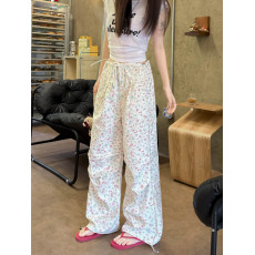 批发实拍实价 新款美式甜辣小花白色<b class='q'>印花</b>直筒裤束脚休闲工装裤