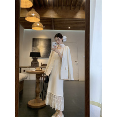 批发实拍实价 气质拼接<b class='q'>蕾丝</b>吊带裙西装背心长裙+<b class='q'>蕾丝</b>袖<b class='q'>西装外套</b>两件套