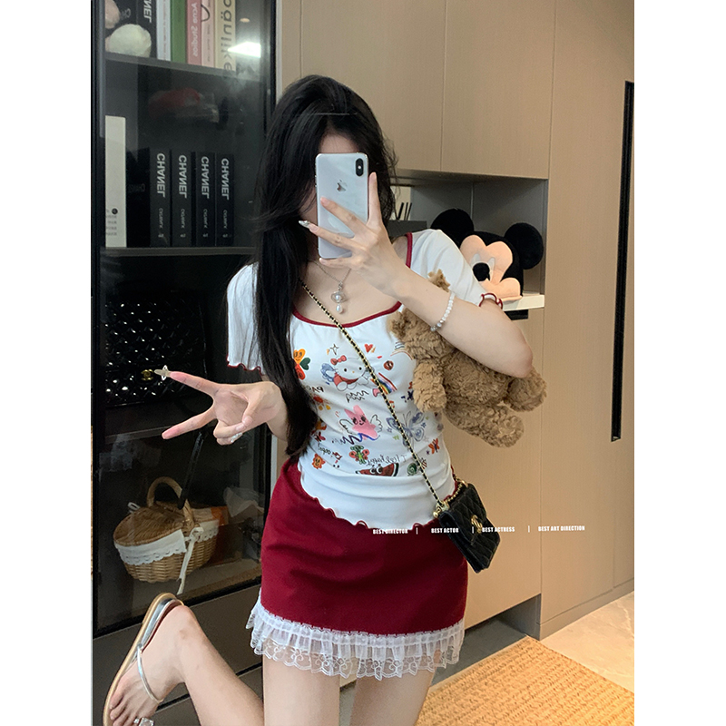 실사 빅 사이즈 여성 의류 달콤한 매운맛 소녀 착용 가져 가라. 여름 재미있는 만화 프린트 반팔 티셔츠 코디 빨간색 미니 스커트