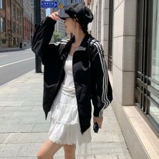 批发2026早季装休闲<b class='q'>百搭</b>撞色运动<b class='q'>外套</b>新款宽松通勤薄款翻领上衣