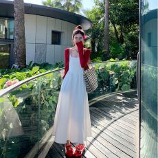 批发降价清货，<b class='q'>库存</b>白色吊带连衣裙子女夏季法式初恋春装长裙