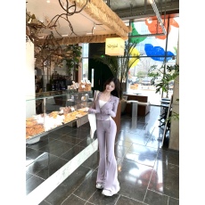 批发<b class='q'>实拍</b> ！lu系美女 要舒服也要漂亮版型拿捏C舒适兰精天丝上衣/裤子