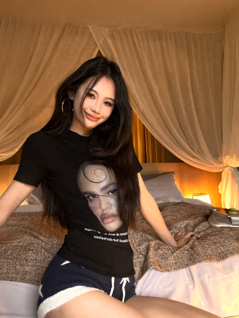 실사 정가 반항적 인 유전자 검정색 반팔 초상화 프린트 티셔츠 여성 아메리칸 핫걸 몸매 가꾸기 쇼트 스타일 맨위