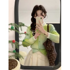 批发开春chic别致穿搭渐变绿色针织开衫女春<b class='q'>秋</b>韩系小众设计感外搭上衣