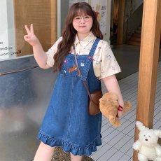 批发减龄气质元气少女俏皮牛仔背带短裙女夏季大码童趣刺绣连衣裙胖mm