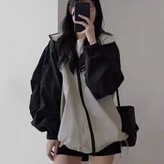 批发拼色薄款冲锋衣外套女2025春<b class='q'>夏</b>新款复古户外宽松轻薄透气防晒衣女