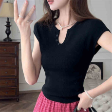 批发原版2025春季新品 30羊毛混纺 纽扣装饰桃心领 针织<b class='q'>短袖</b>上衣