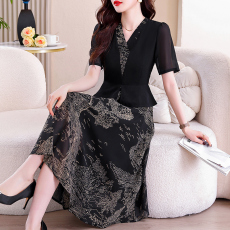 批发雪纺透气夏季减龄遮肚子V领短袖洋气气质刘亦菲连衣裙女<b class='q'>大码</b>女装