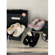 批发水钻套趾厚底一字拖鞋女夏2025新款外穿休闲松糕高跟度假沙滩凉鞋