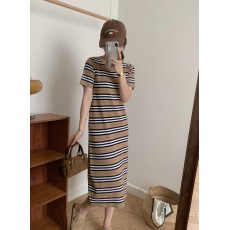 批发小个子辣妹减龄气质连衣裙女夏季新款高级设计感<b class='q'>条纹</b>开叉短袖长裙