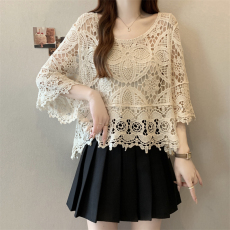 批发实拍实价～大码设计感蕾丝镂空上衣早春显瘦独特气质外搭防晒罩衫