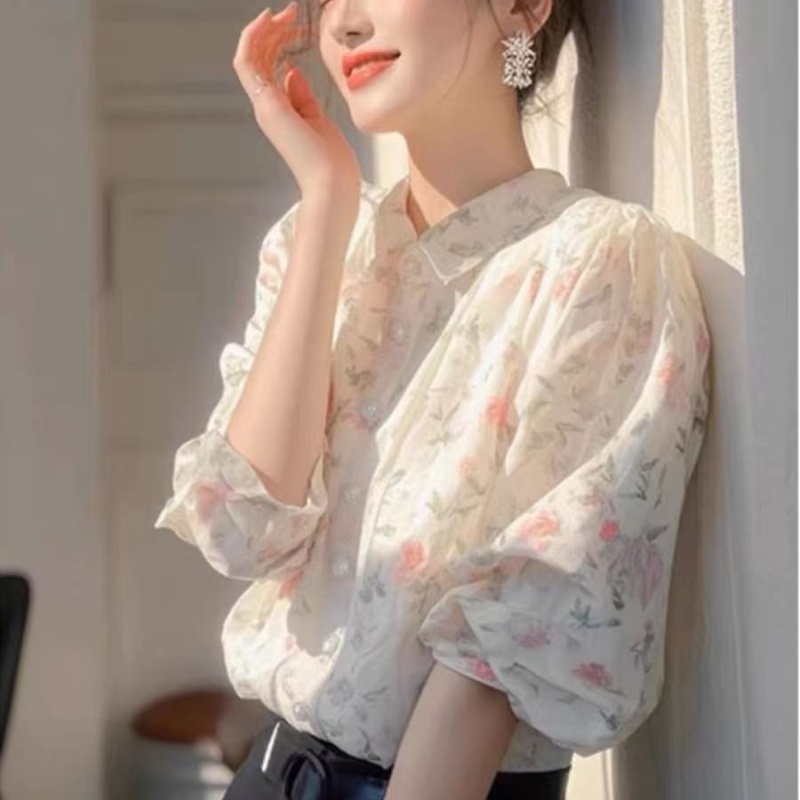 2026 봄 가을 여름 새로운 프랑스식 명문 여성 품격 폴로 칼라 꽃무늬 셔츠 여성 의류 고유 한 아름다운 고급 캐주얼