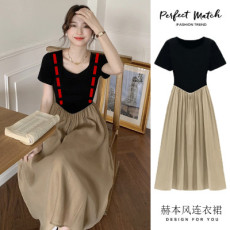 批发哺乳装2025夏季新款小众高级赫本风V领气质拼接假两件短袖<b class='q'>连衣裙</b>