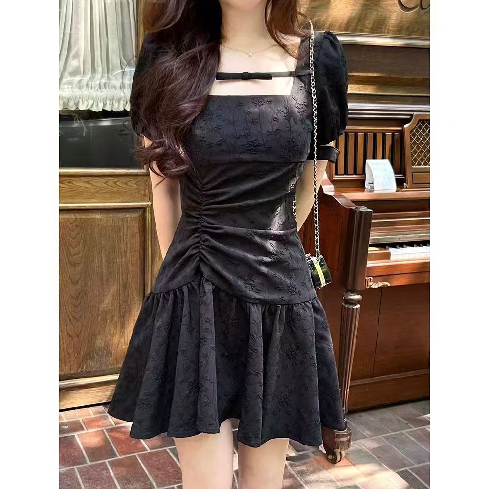 MY11464# 法式甜美浪漫小个子黑色连衣裙褶皱收腰显瘦高级设计感短袖中裙女裝貨源服裝批發