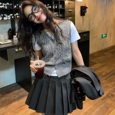 批发HEYGIRL黑哥 布兰顿高校 老钱风V领针织开衫女秋气质无袖马甲背心