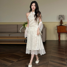 批发实拍挂脖高端气质海边度假长裙清冷感复古改良旗袍裙两件套裙子女