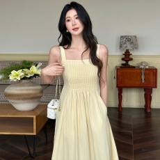 批发度假长裙法式平口设计风琴褶夏季吊带裙气质女装<b class='q'>连衣裙</b>