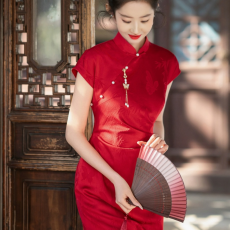 批发提花新中式旗袍红色显瘦<b class='q'>新娘</b>敬酒服2025年春新款女装订婚礼服裙