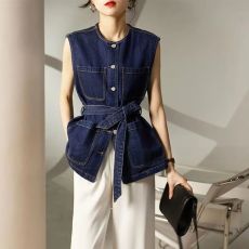 批发牛仔马夹女装秋冬新款时尚百搭有型无袖大口袋休闲小坎肩背心外套