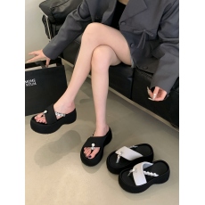 批发凉拖鞋女夏外穿时尚2025新款高级感厚底人字拖鞋平底沙滩夹趾凉鞋