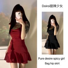批发夏季新款荷叶气质辣妹红色<b class='q'>吊带</b>连衣裙小个子纯欲风收腰显瘦短裙