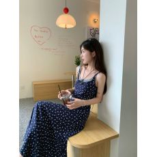 批发假两件无袖吊带碎花<b class='q'>连衣裙</b>子女装<b class='q'>夏</b>季2025新款海边度假高级感长裙