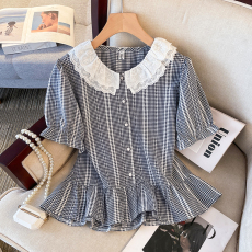 批发实拍大码女装2026夏季胖mm花边领减龄遮肚显瘦<b class='q'>格子</b>百搭短袖衬衫