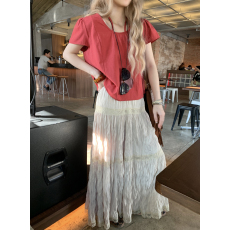 批发微胖可盐可甜红色短袖上衣T恤高腰气质百搭显瘦褶皱设计感半身裙