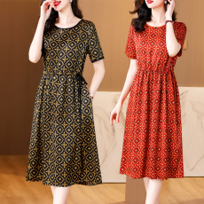 批发桑蚕丝<b class='q'>连衣裙</b><b class='q'>女</b>2026夏季新款杭州中年妈妈气质碎花真丝<b class='q'>大码</b>裙子