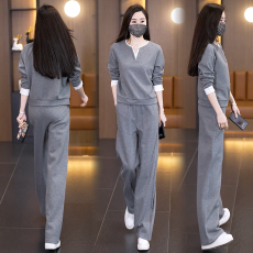 批发实拍2026年春季新款休闲<b class='q'>大码</b>时尚套装气质减龄显瘦两件套女