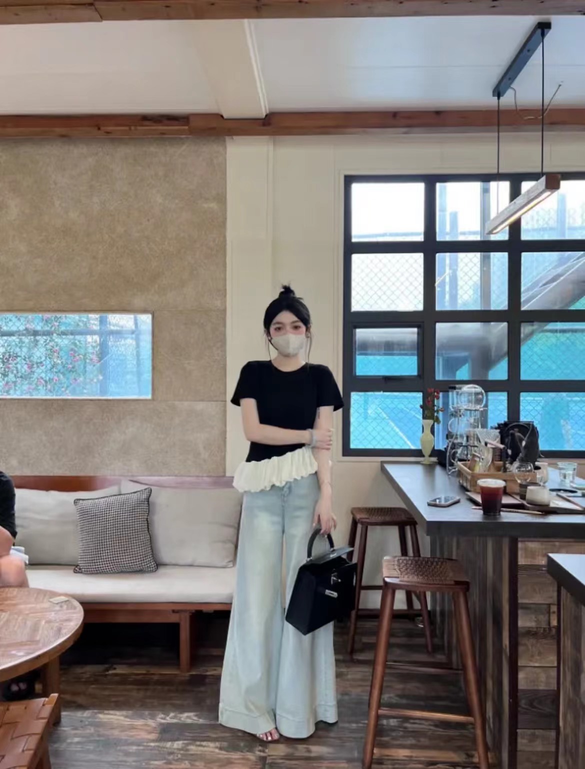 프랑스식 페이크 레이어드 새로운 패치워크 티셔츠 여성 몸매 가꾸기 슬림해 보이는 반팔 맨위 하늘색 데님 와이드 레그 팬츠 세트