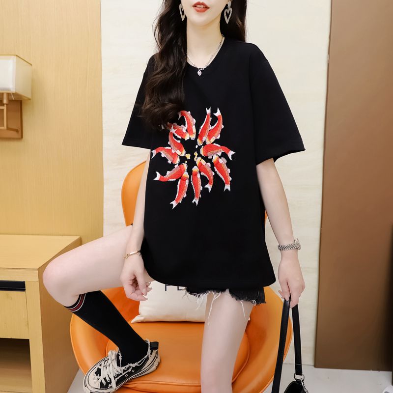 MY2643# 夏季液态棉54棉40涤6氨纶刺绣鲤鱼大码短袖T恤女女裝貨源服裝批發