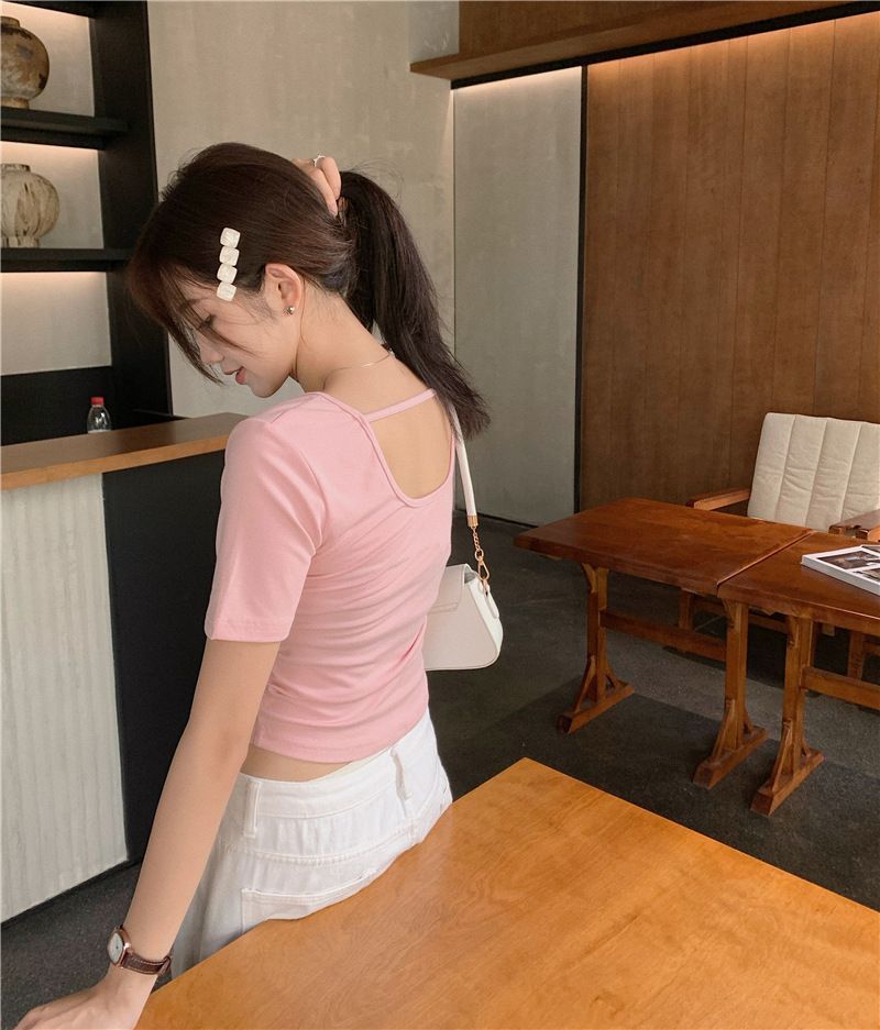 있음 선적 한국 대외 무역 새로운 반팔 티셔츠 여성 여름 한국 스타일 몸매 가꾸기 백리스 쇼트 스타일 맨위 다용도 섹션
