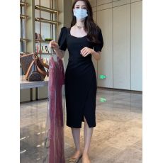 批发爆款气质方领连衣<b class='q'>裙</b>2026夏季新款设计感泡泡袖中长款开叉包臀<b class='q'>裙</b>子