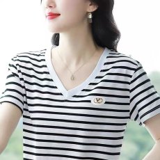 批发夏季2026新款女士纯棉t恤短袖条纹V领体恤大码宽松显瘦遮肉上衣服