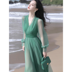 批发开春气质穿搭高端精致轻奢高级感御姐风情万种绿色真丝雪纺连衣裙