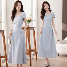 批发实拍 法式度假风<b class='q'>连衣裙</b>女装秋季新款<b class='q'>休闲</b>收腰泡泡袖方领长裙